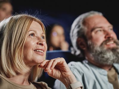 5+1 színdarab, amelyet szívből ajánlunk az idősebb korosztálynak – könnyen követhető, tartalmas, lélekemelő előadások