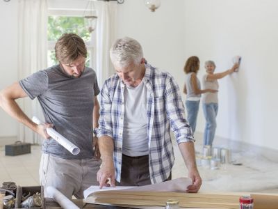 Akár egy nyugdíjas is kaphat otthonfelújítási támogatást és hitelt!