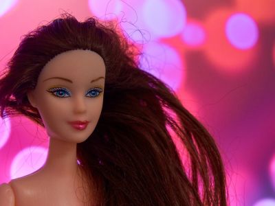 Barbie és Ken kilép a sztereotípiák világából