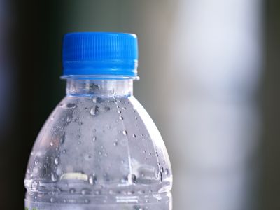 Díjmentes vízosztás a MÁV-csoport állomásain – maradj hidratált a nyári hőségben