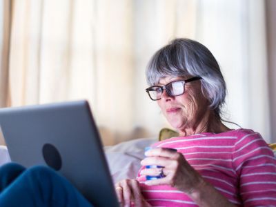 Öt dolog, amit érdemes megtenni a nyugdíjasok online biztonságáért