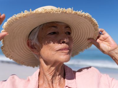 Rekkenő hőség: hogyan hat az idősekre és hogyan érdemes védekezni