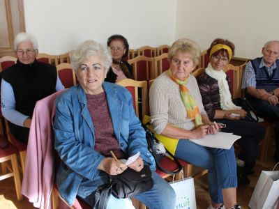 Rólunk írták: Újabb változatos programok várhatnak az abonyi idősekre