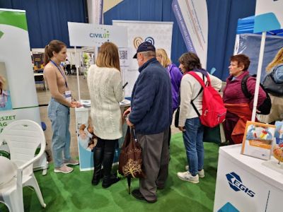 Szenior expo a BOK csarnokban