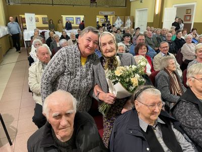 Színes műsorral ünnepeltük Tarpán az idősek világnapját