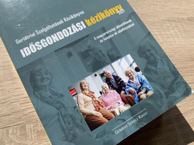 Új könyv az idősödésről, idősgondozásról - Civilút Szenior Akadémia  