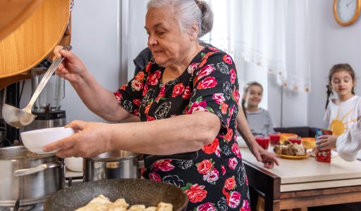 Így tanítsd meg főzni az unokát