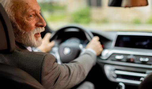 Japánban a matricák nem csak díszek: így jelzik az idős sofőröket