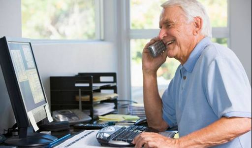 Nyugdíjas munkavállalókra vonatkozó eltérő munkajogi szabályok