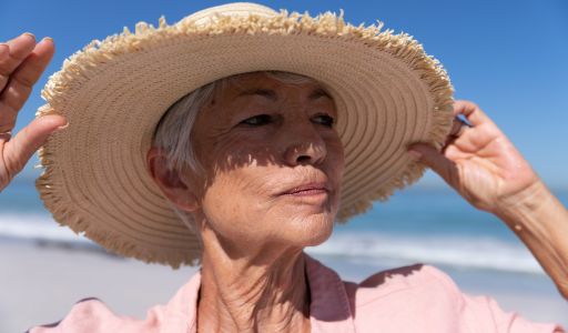 Rekkenő hőség: hogyan hat az idősekre és hogyan érdemes védekezni