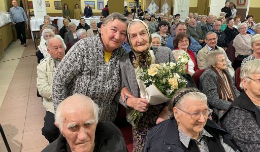 Színes műsorral ünnepeltük Tarpán az idősek világnapját
